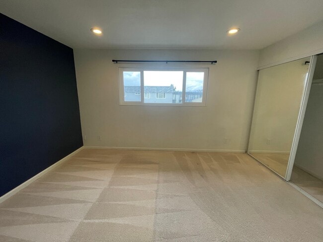 Building Photo - 34591 Bluestone Common