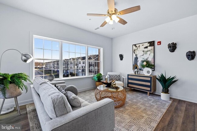 Building Photo - 255 Cambridge Blvd