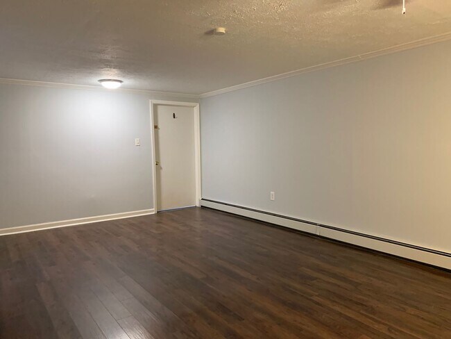 Building Photo - 908 Buchanan Dr