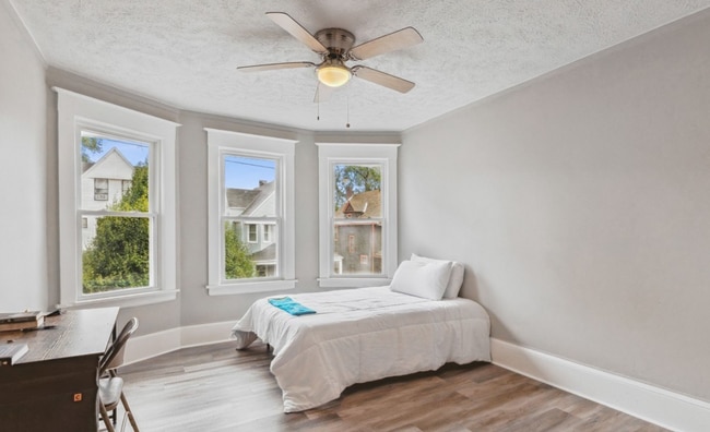 Primary Photo - 10908 Churchill Ave