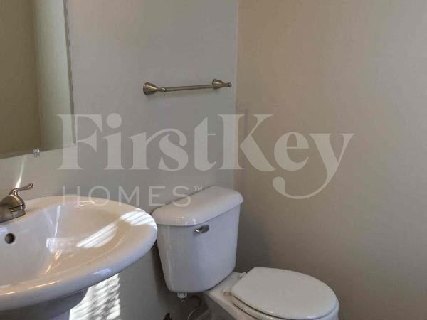 Building Photo - 1616 Hastings Ct