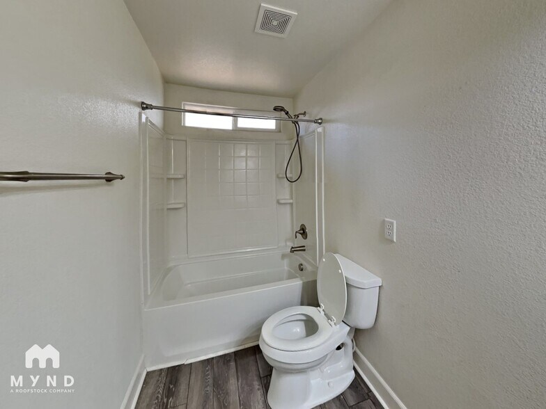 Building Photo - 11680 Cervino Dr