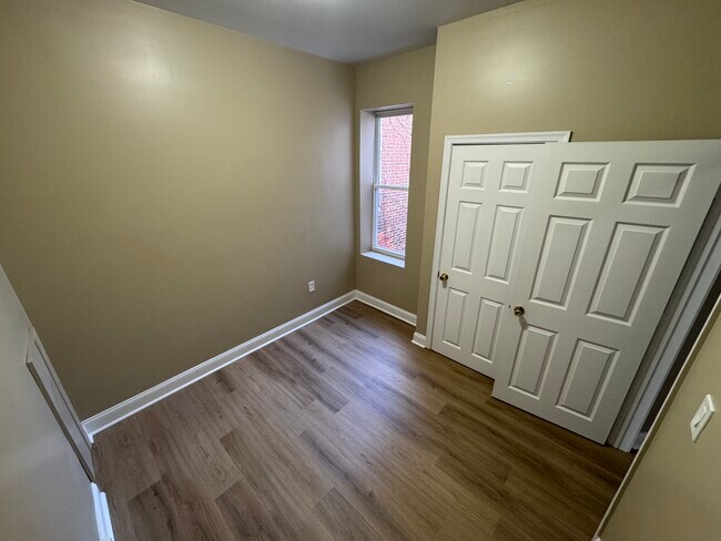 Building Photo - 2327 N 18th St