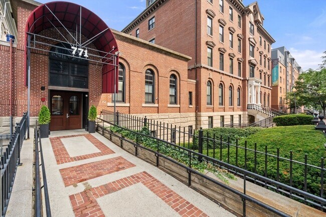 Building Photo - 771 Harrison Ave