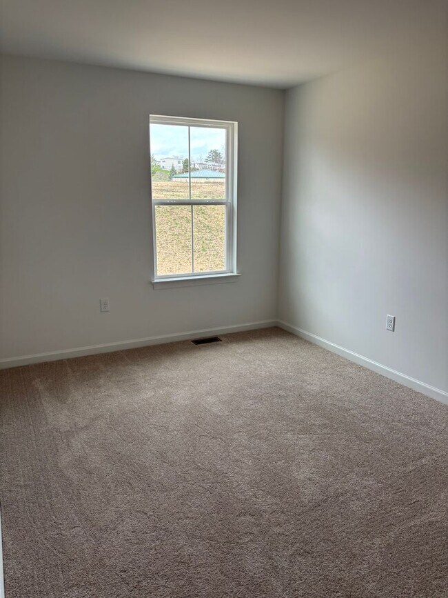 Building Photo - New Build! 3 Bedroom, 2.5 Bath NOW AVAILABLE!