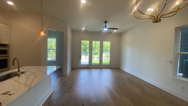 Building Photo - 321 Sophia Rain Dr