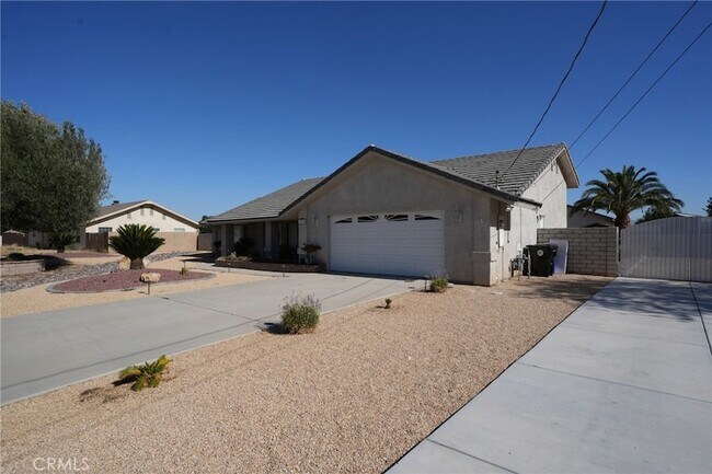 Building Photo - 18895 Siesta Dr