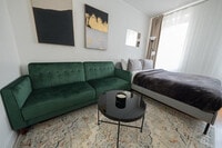 Building Photo - 346 E 76th St