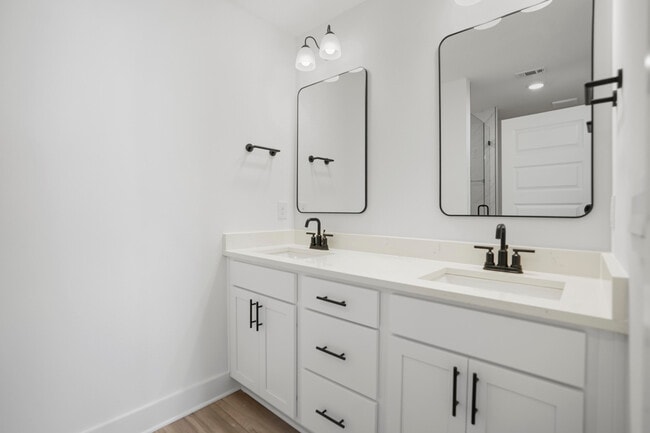 Building Photo - 105 Foxtail Wy