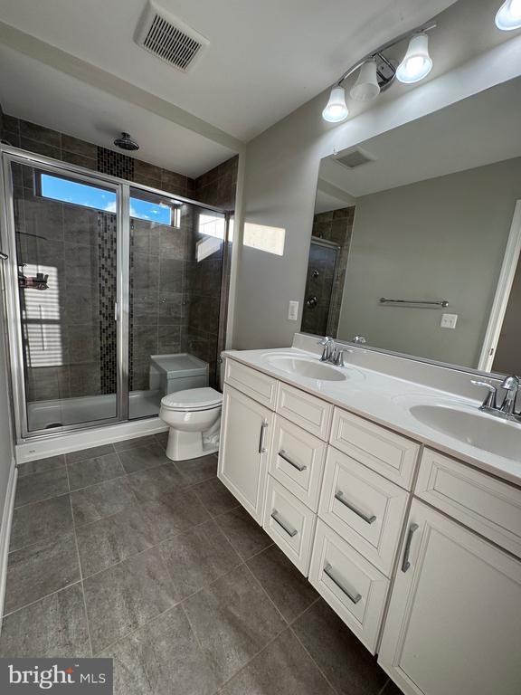 Building Photo - 120 Tolocka Terrace NE