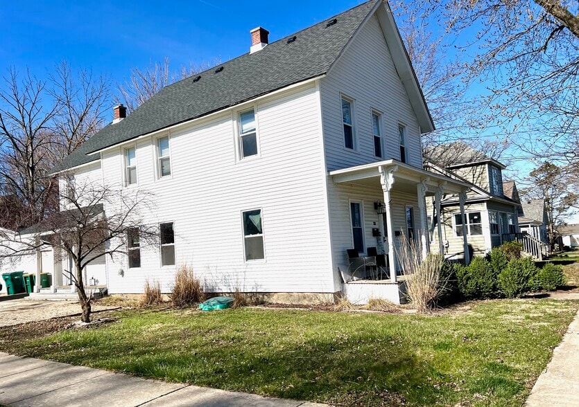 Building Photo - 233 East 19th Street