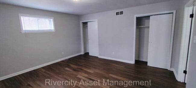 Building Photo - Gorgeous home is Frayser!!!!