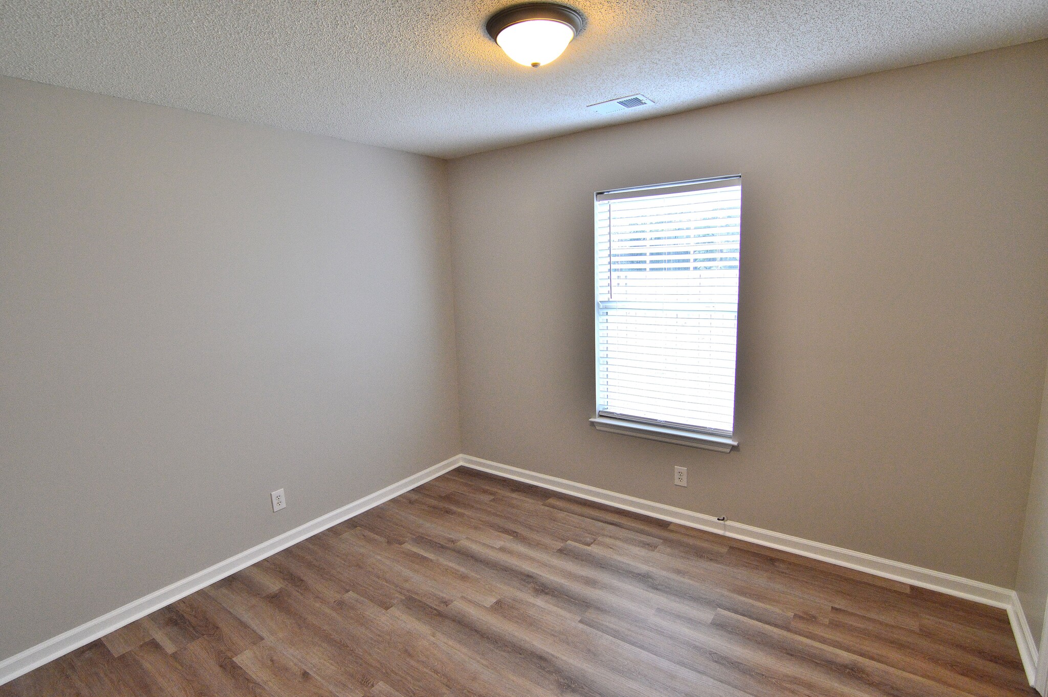 Bedroom 3 - 203 Hawkridge Pl