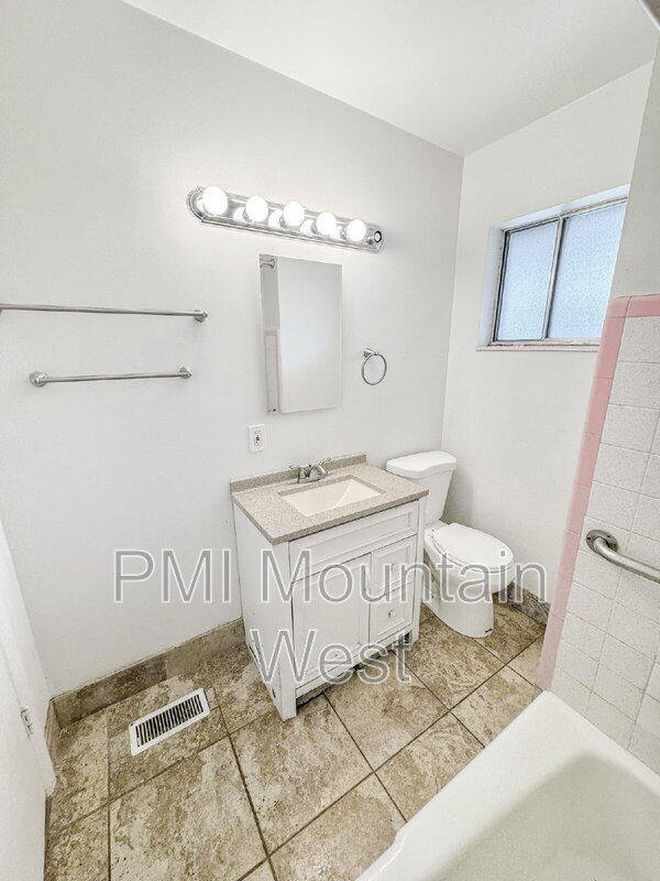 Building Photo - 4673 S 1300 E