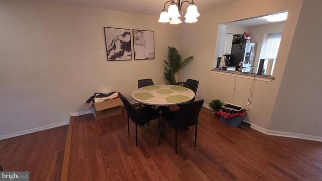 Building Photo - 4 Steeplejack Ct