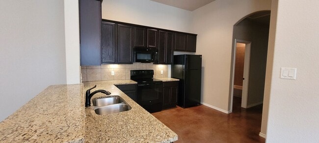 Building Photo - 3 Bed-2 Bath in New Braunfels