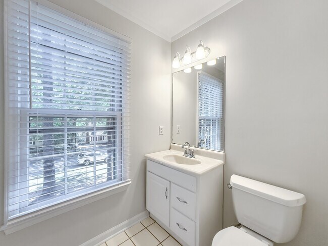 Building Photo - 312 Trappers Run Dr