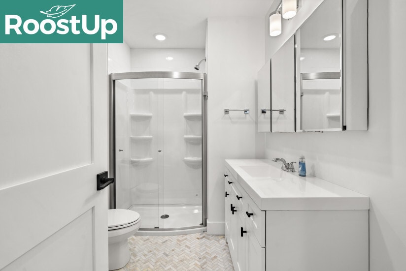 Building Photo - Furnished Bedroom with Private Bath in Sou...