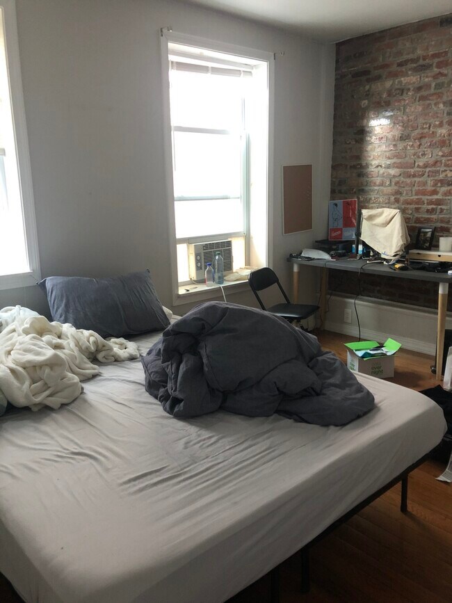 Building Photo - 12 Garden St