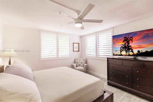 Building Photo - 1586 S Ocean Ln