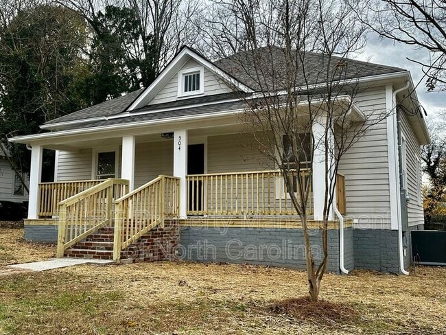 Building Photo - 504 Westside Dr