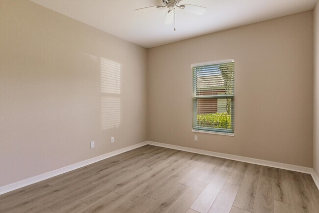 Building Photo - 27490 Palmesta Circle