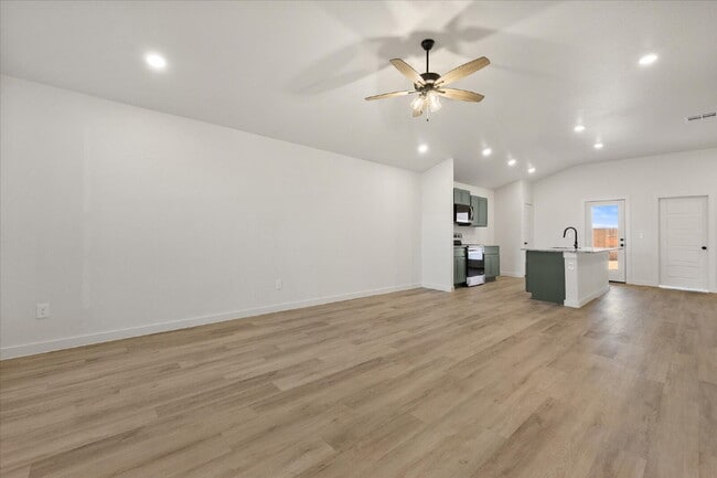 Building Photo - Beautiful New Build Home in Cypress Ranch!