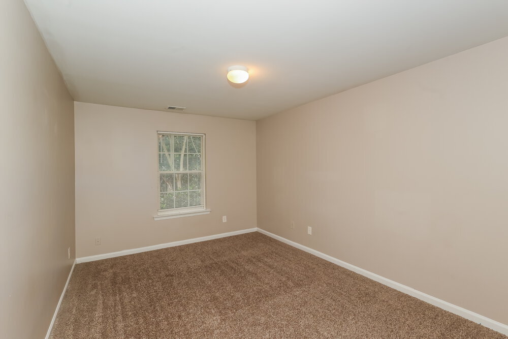 Building Photo - 713 Celeste Ln