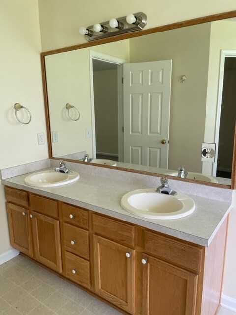 Building Photo - 16 Stoney Hill Rd