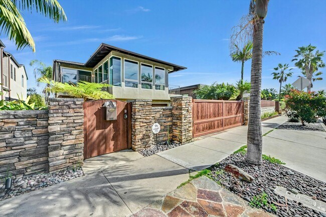 Building Photo - 323 Neptune Ave