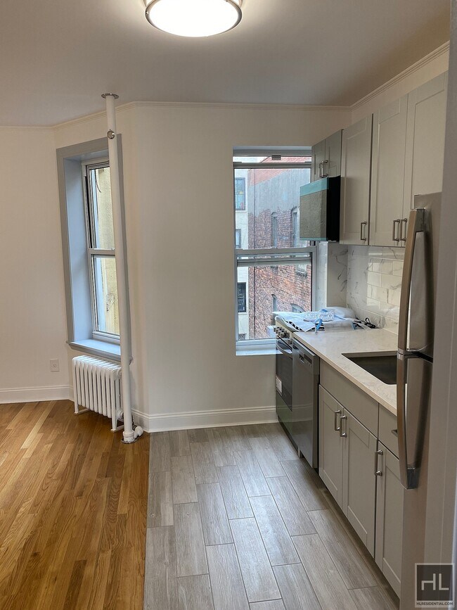 Building Photo - 328 EAST 9 STREET