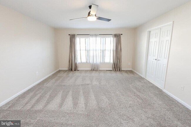 Building Photo - 23305 Hyacinth Ln