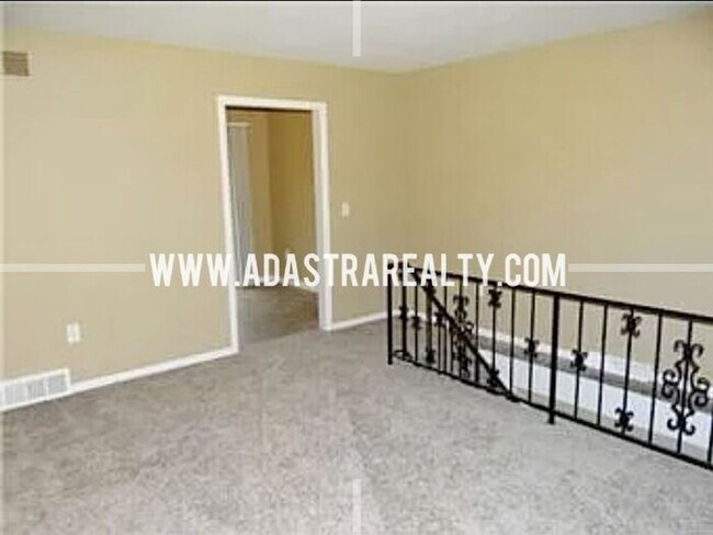 Building Photo - Affordable 3 Bedroom Ranch Home w/Finished Basement in KCMO-Available in AUGUST!!