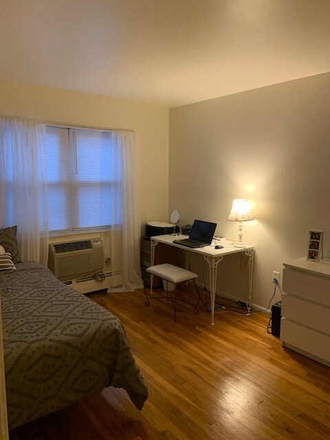 second bedroom - 85 Abner Ct