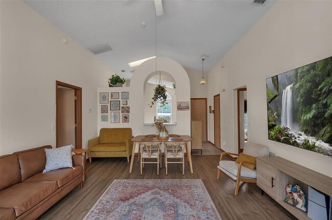 Building Photo - 3024 Bloomsbury Dr