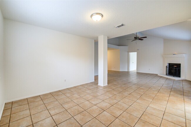 Building Photo - 18418 Arbormont Dr