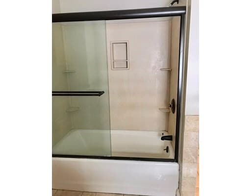 Building Photo - 210 Somerset Ave