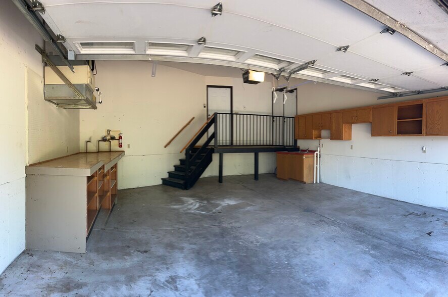 Building Photo - 1031 Richards Ave