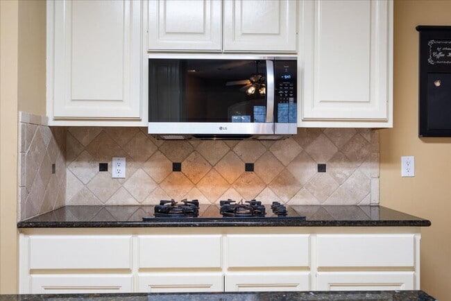 Building Photo - 1414 Dapplegrey Ln