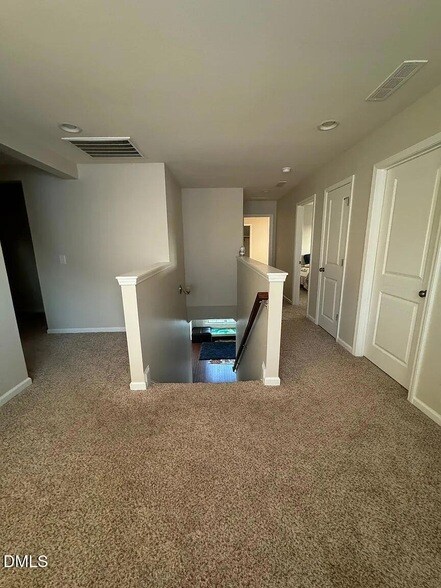 Building Photo - 267 Crestmont Ridge Dr