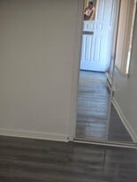 Building Photo - 221 Short Hills Dr