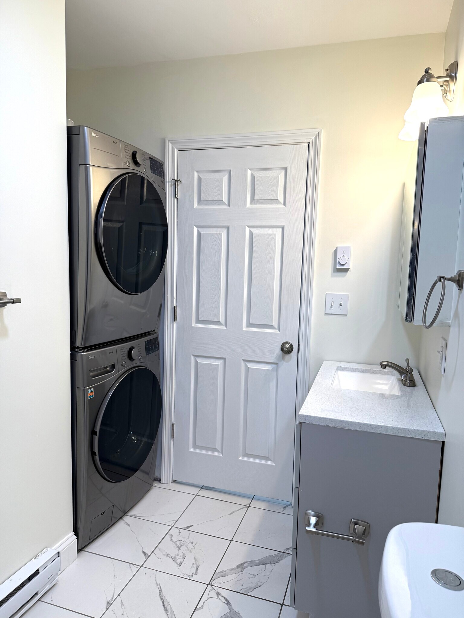 Building Photo - 47 Charter St