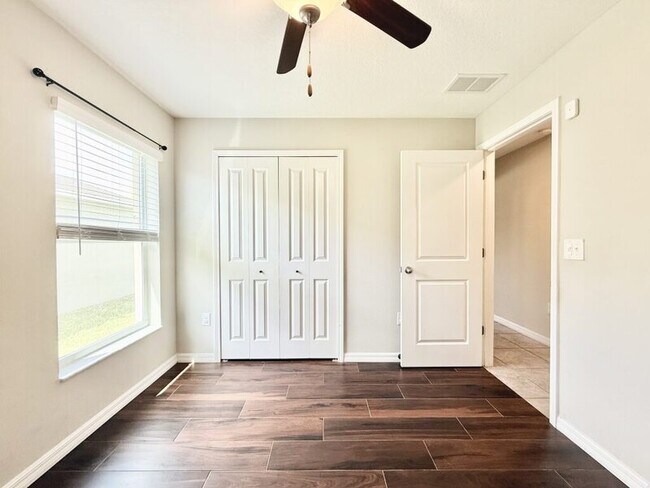 Building Photo - 17134 White Mangrove Dr