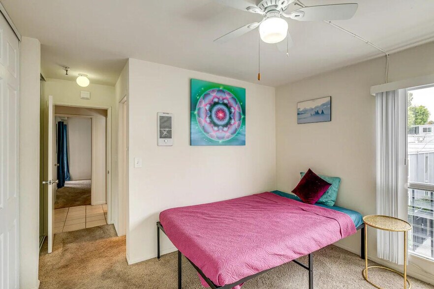 Building Photo - 4730 Noyes St