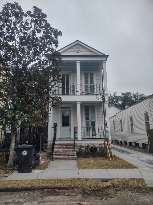 Primary Photo - 2816 Saint Thomas St