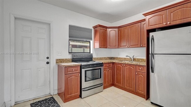 Building Photo - 6408 Grant Ct