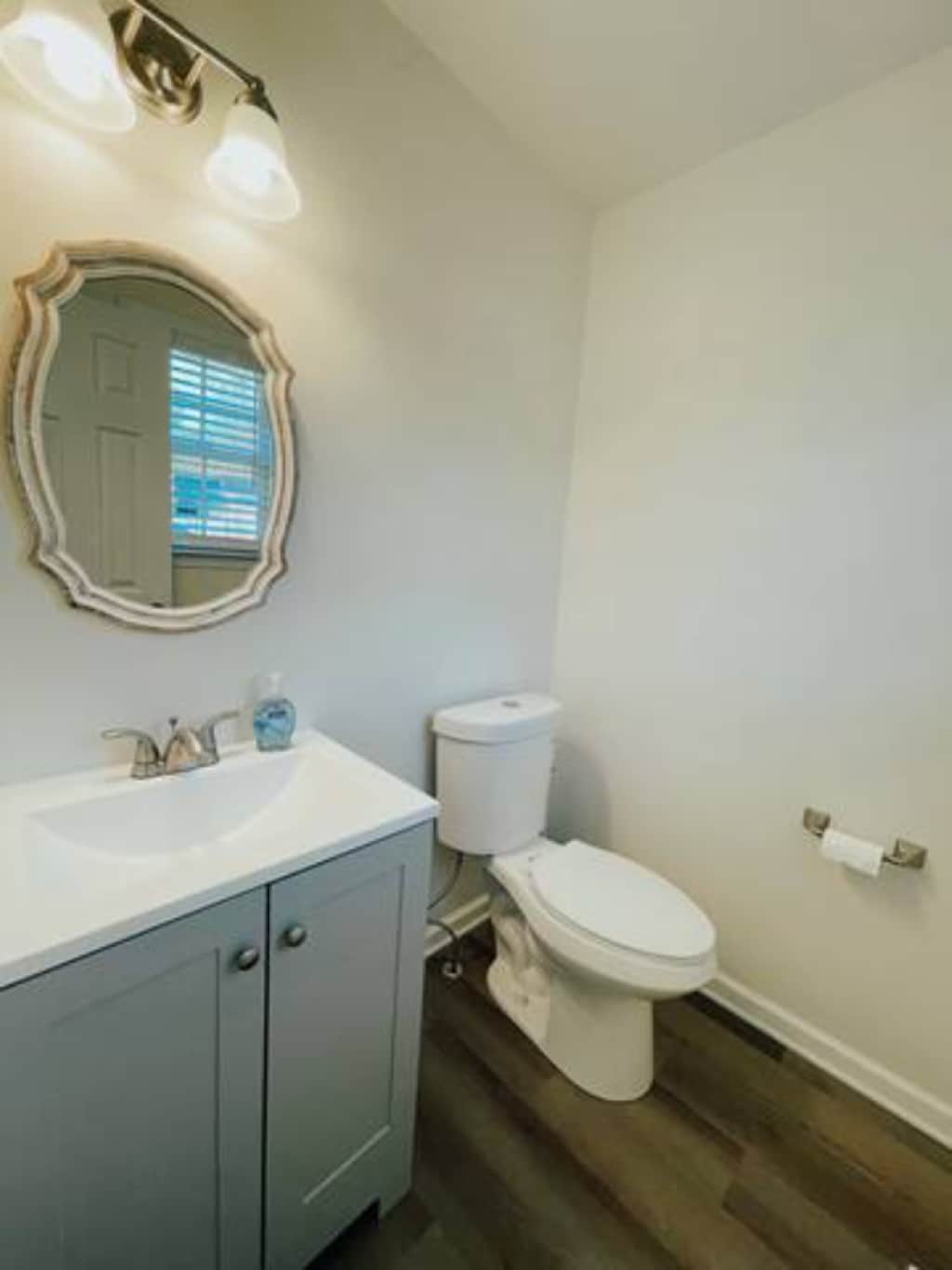 Half bath downstaris - 424 Sioux Trail