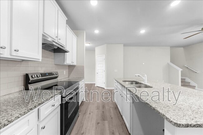 Building Photo - 200 Vickery Ln