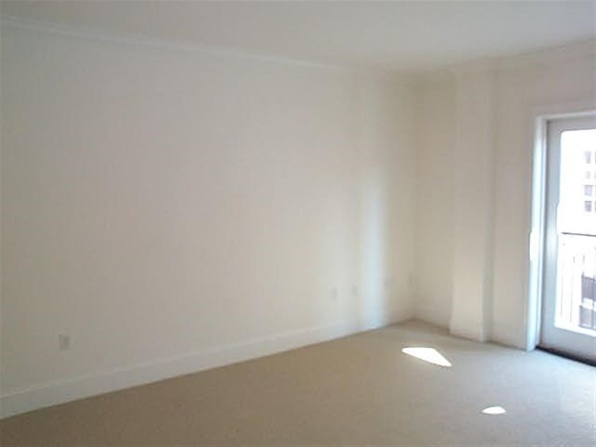 Building Photo - 165 Beacon St