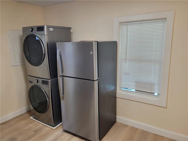 Building Photo - 1221 Campbellton Pl SW